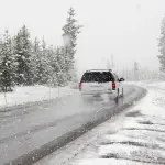 Viaggio in auto in inverno? Ecco la checklist prima di mettere in moto
