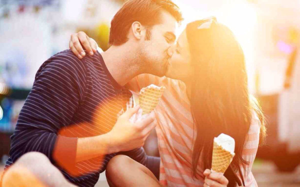 Come baciare una ragazza al primo appuntamento